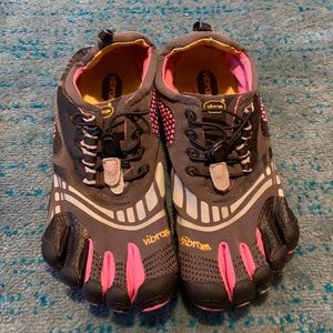 Vibram FiveFinger KMD pink/gray